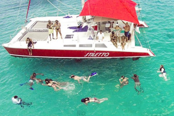 Barbados Catamaran Turtle Snorkel with Lunch and Open Bar